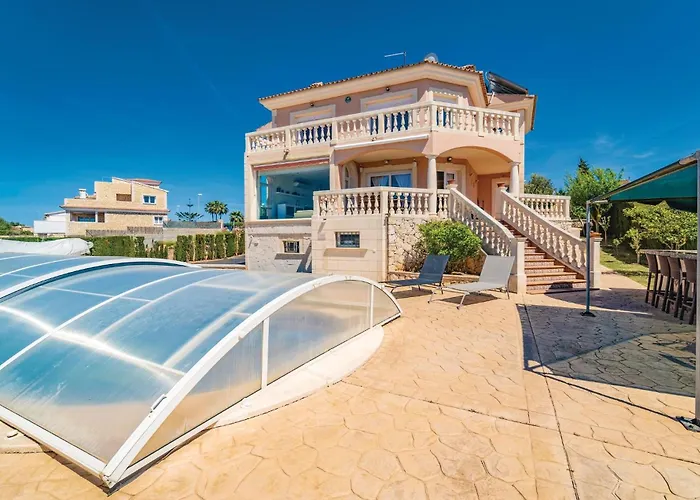 Awesome Home In Sa Torre